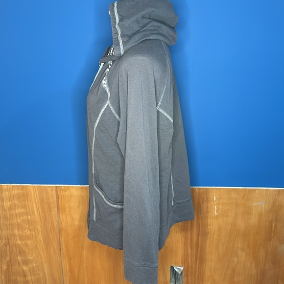 LL Bean zip sweatshirt - Picture 3 of 7